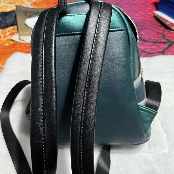 Captain Marvel Green Suit Backpack & Wallet Set - Picture 4 of 7